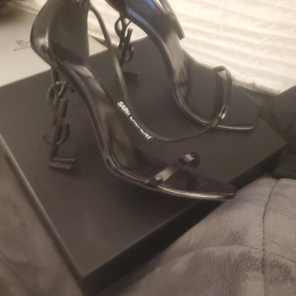 YSL patent leather heels - Picture 2 of 7